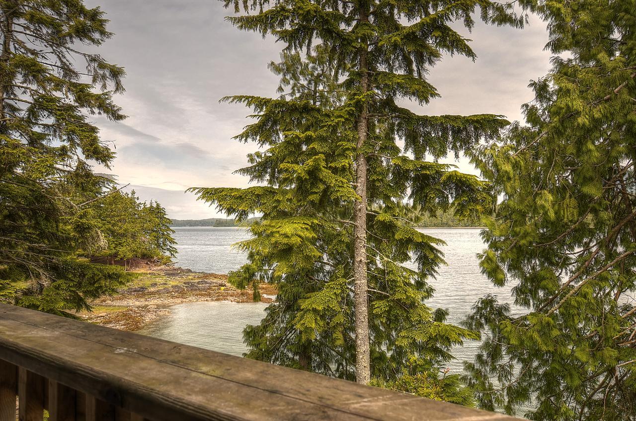 Waters Edge Shoreside Suites Ucluelet Exterior foto